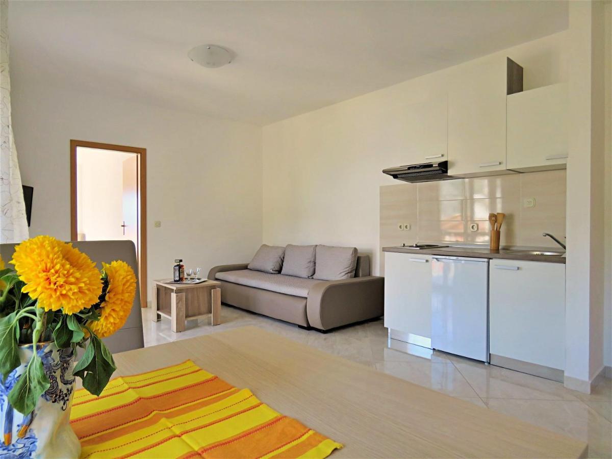 Apartments Zvone Omiš Esterno foto